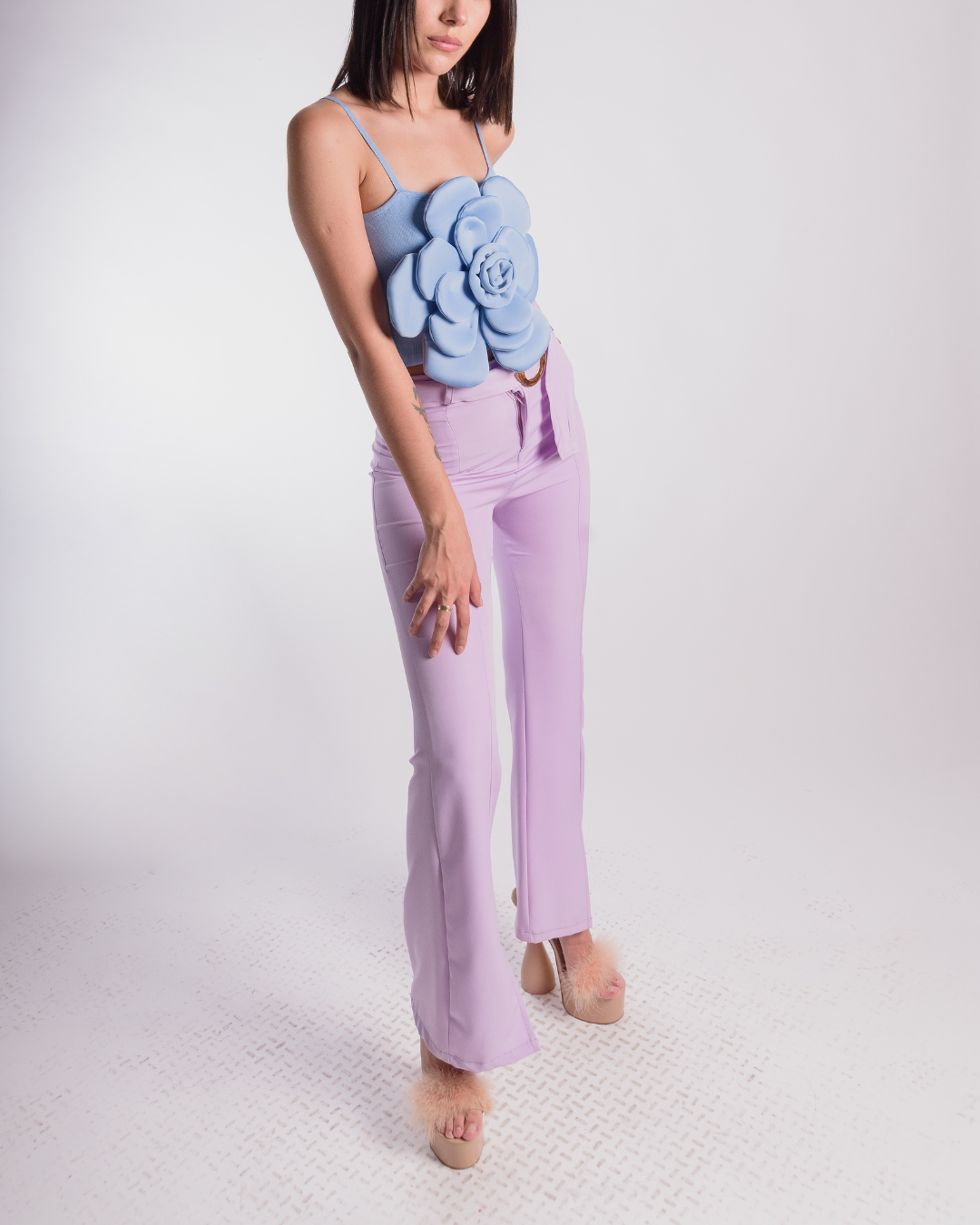 Belt color pants