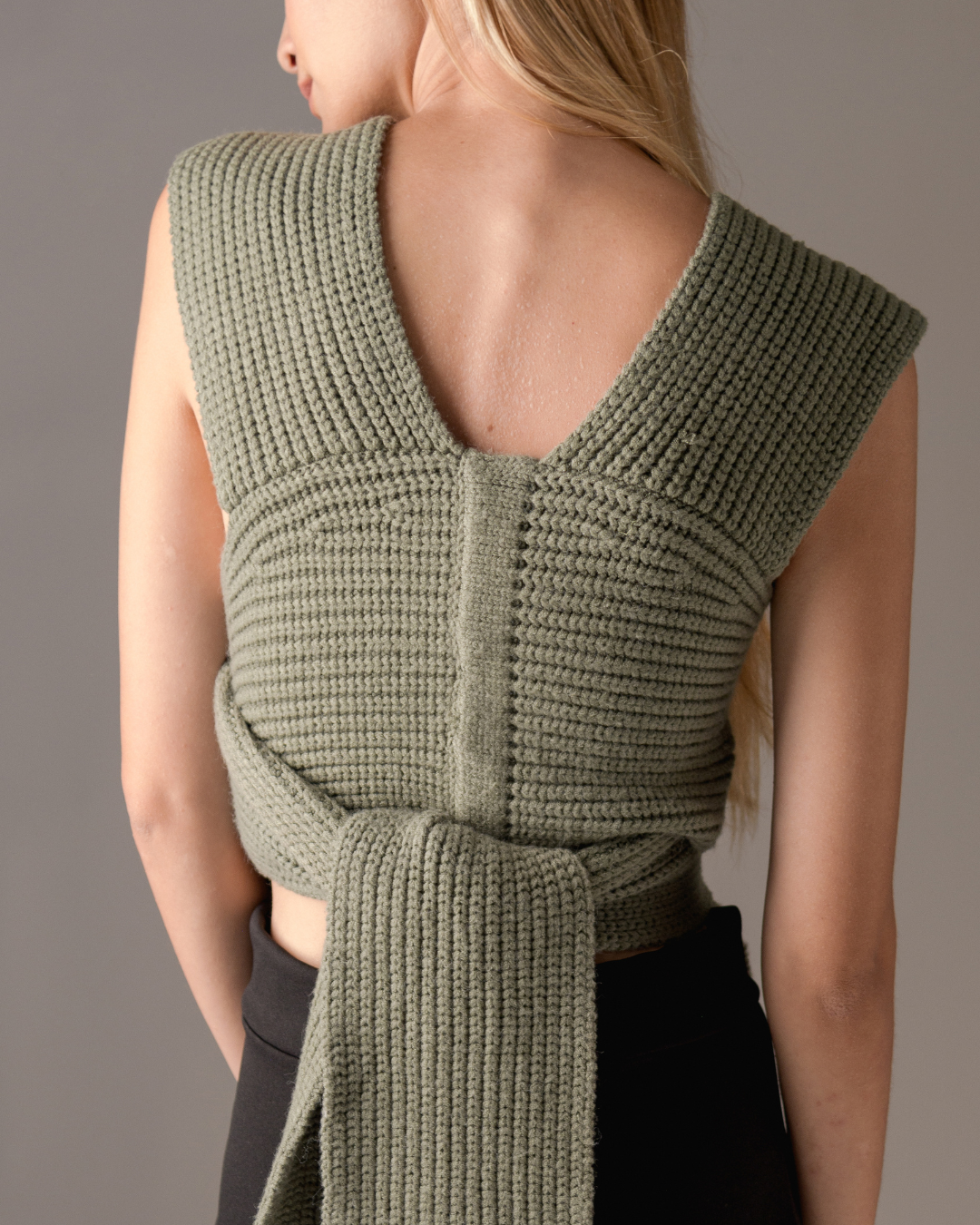 Crossed vest